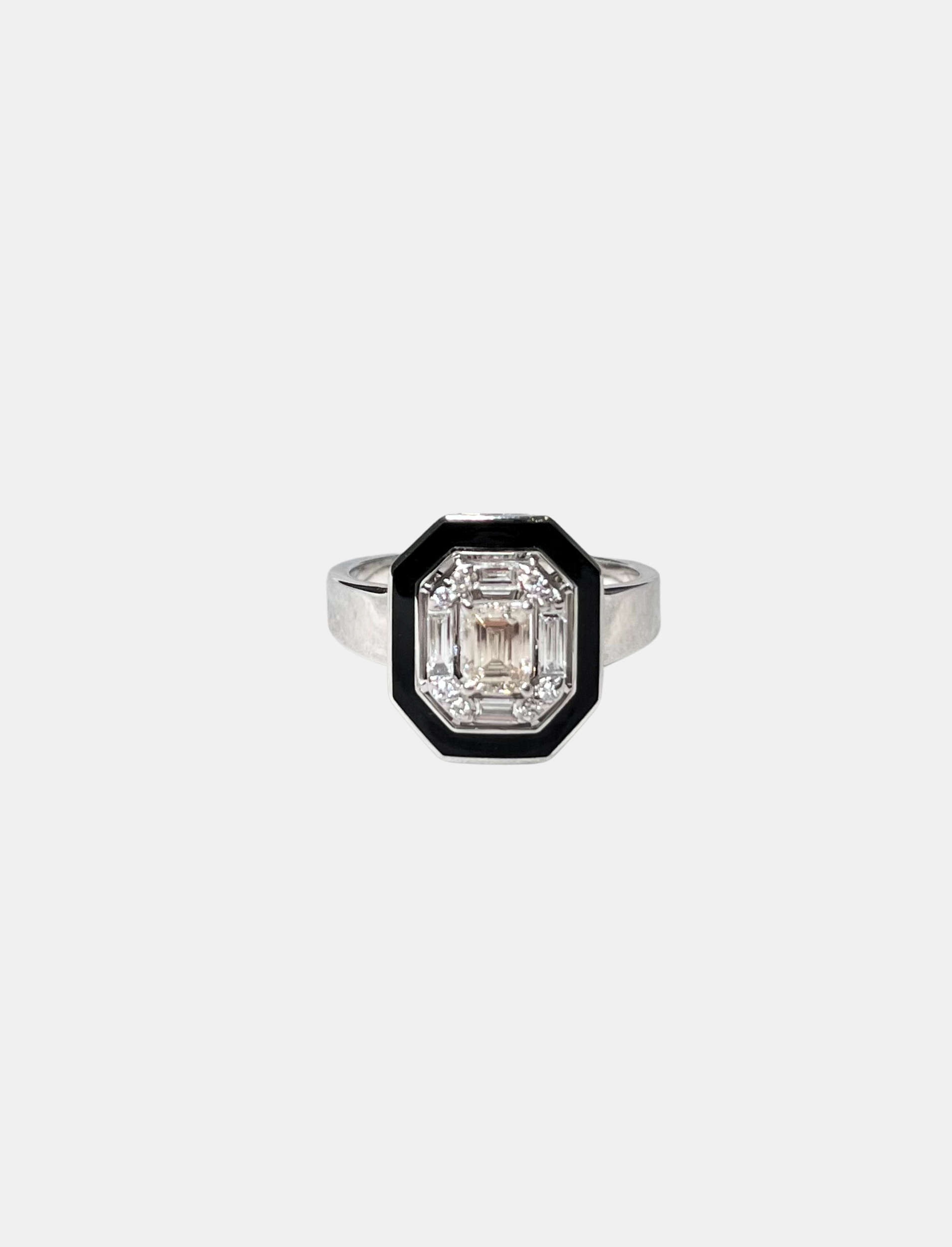 Art Deco Ring in Black