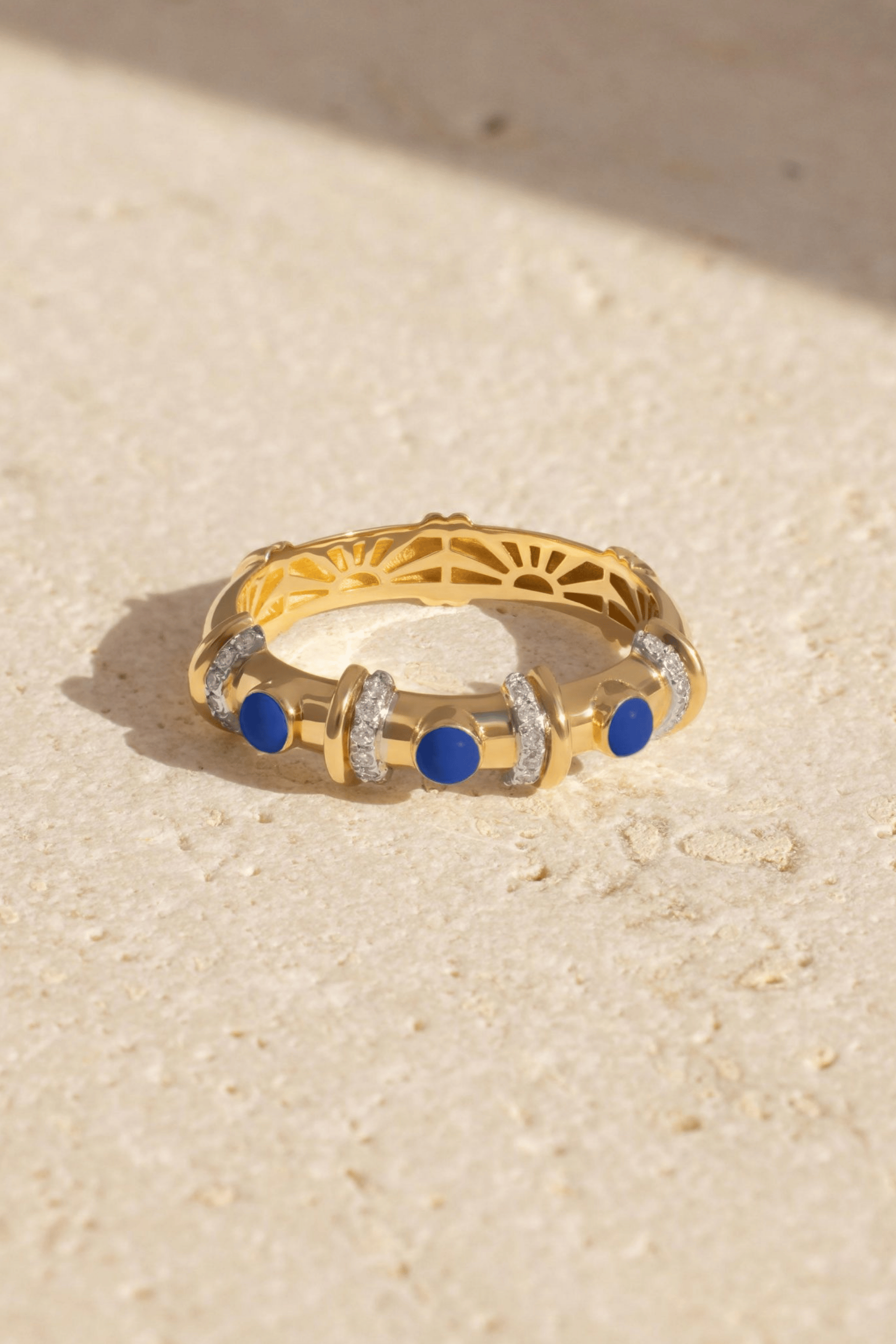 Milky Round Ring