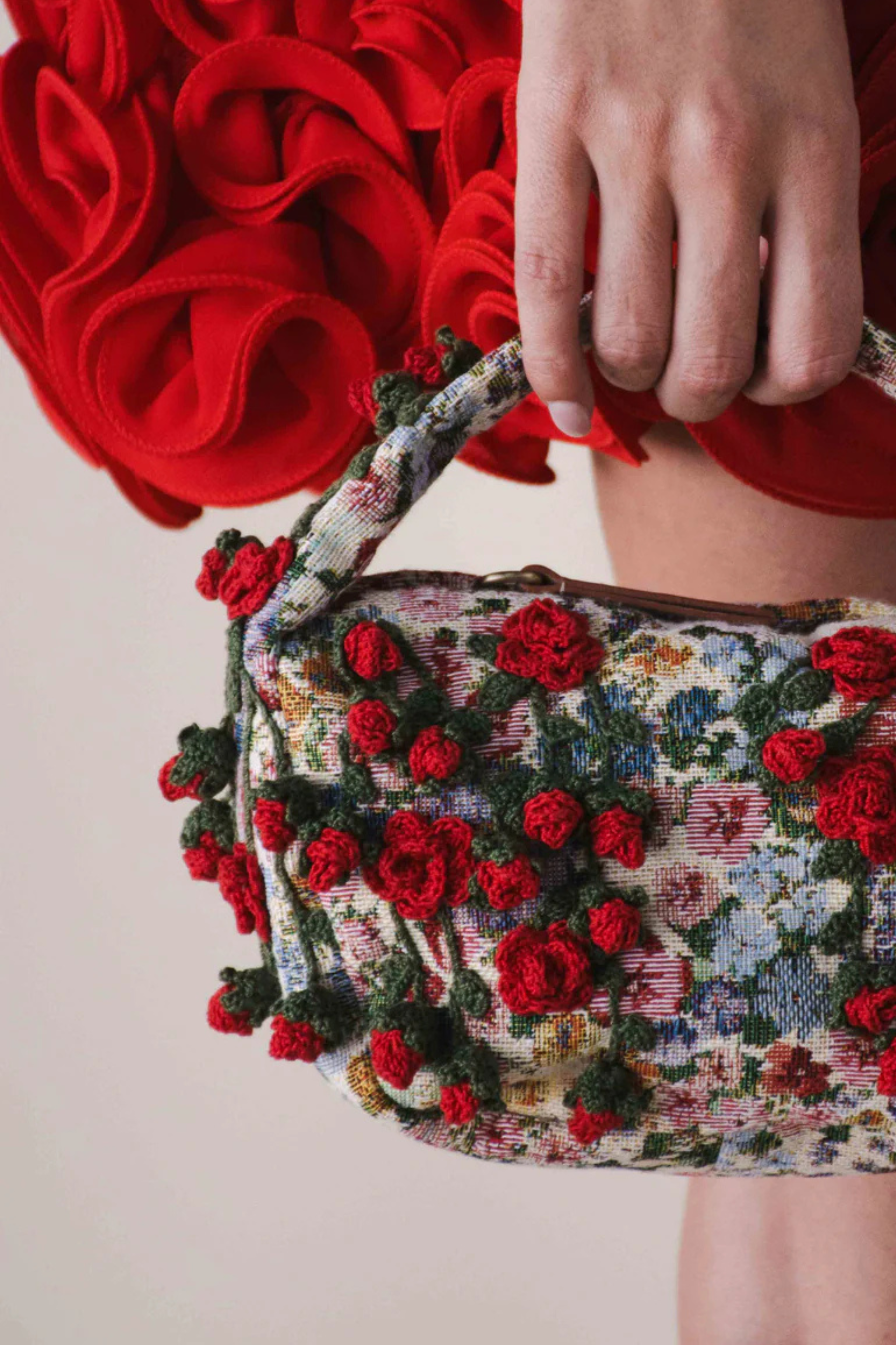 Red Roses on Le Petit