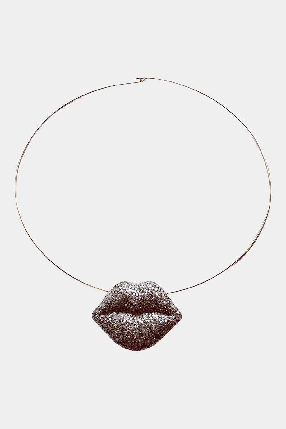 Lip Choker