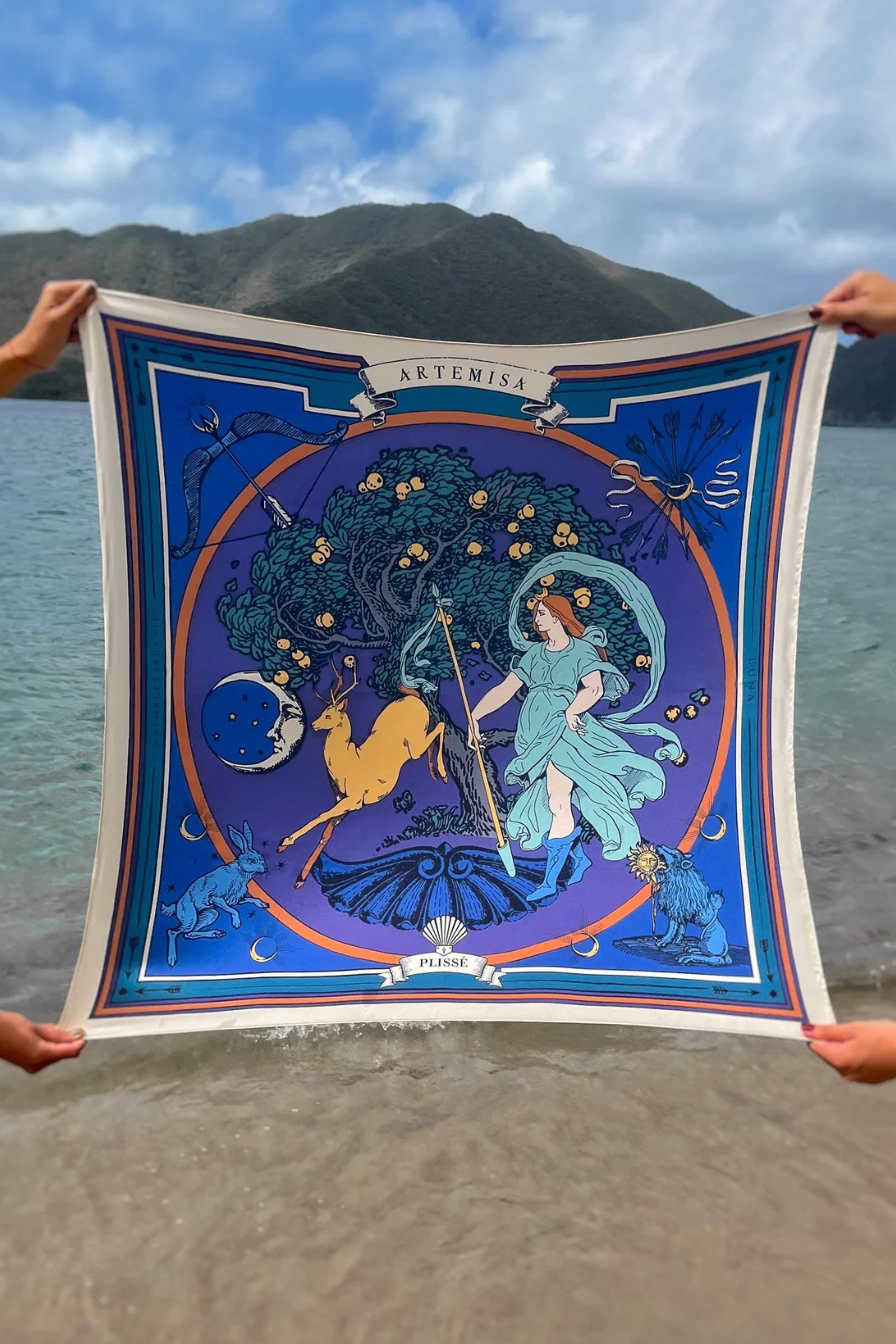 Artemis Scarf