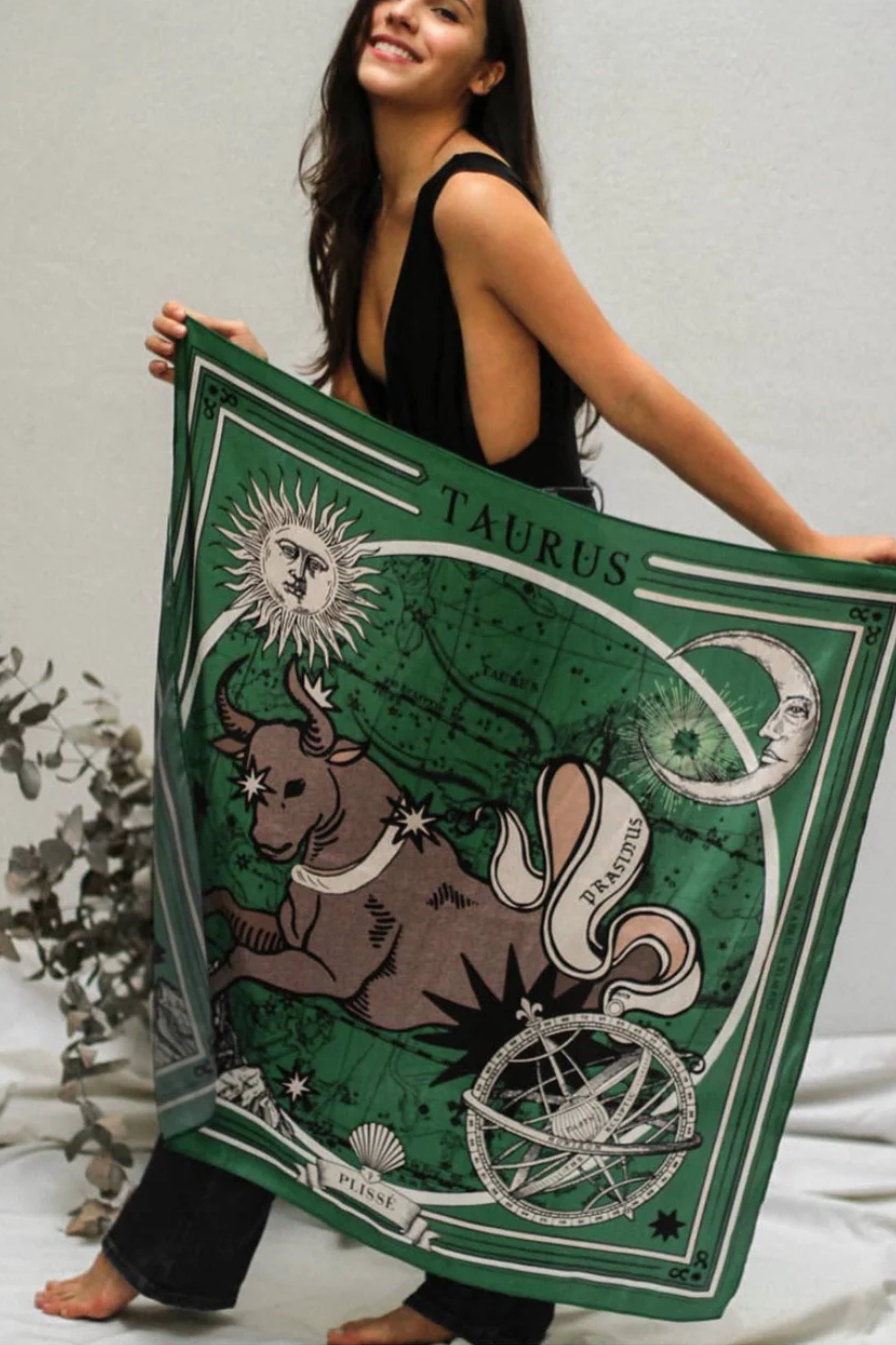 Taurus Scarf